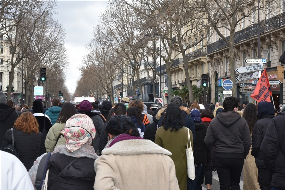 La France : les protestations contre la "loi séparatisme" se poursuivent