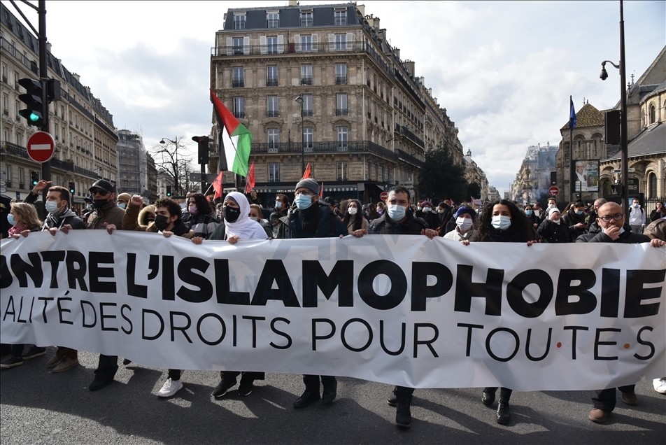 La France : les protestations contre la "loi séparatisme" se poursuivent