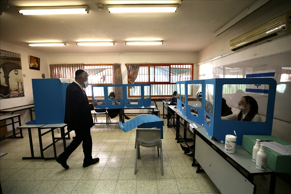 İsrailli seçmenler 2 yıl içinde dördünce kez sandık başında