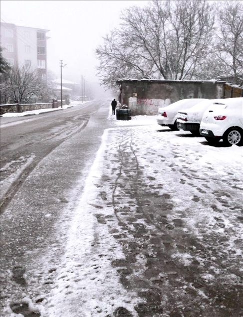 Kırıkkale, Sivas, Nevşehir, Yozgat ve Kırşehir'de kar yağışı etkili oldu