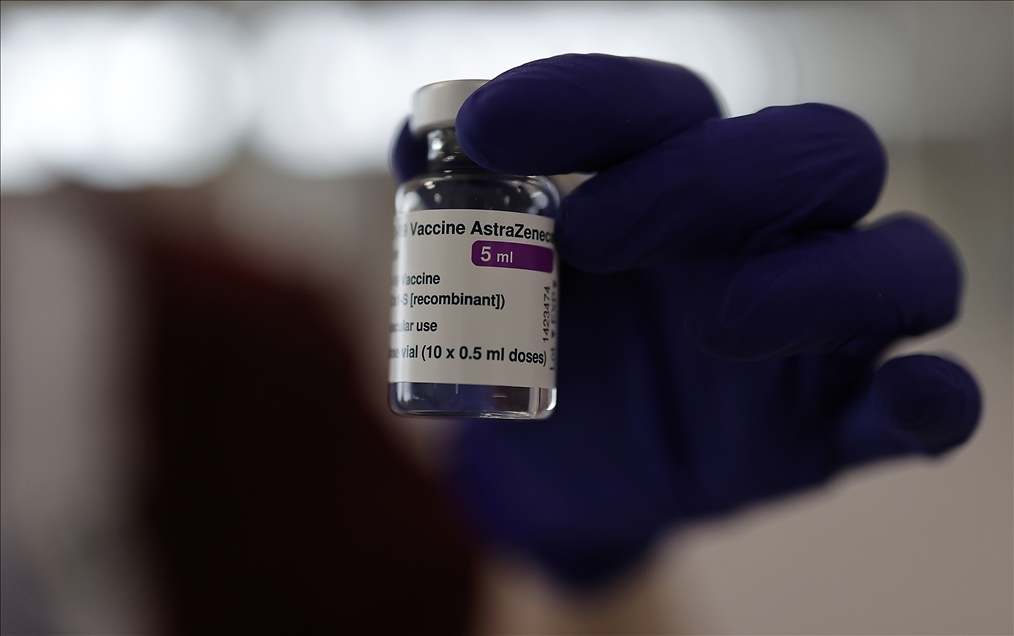 İspanya, AstraZeneca aşılarını yeniden kullanmaya başladı