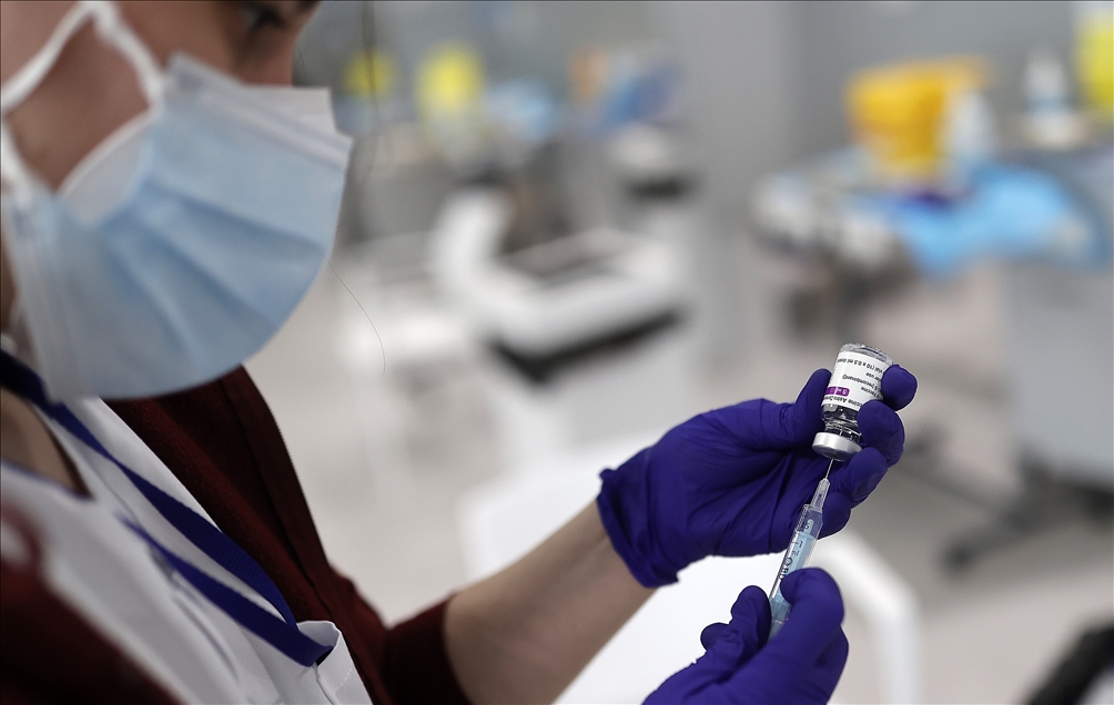 İspanya, AstraZeneca aşılarını yeniden kullanmaya başladı