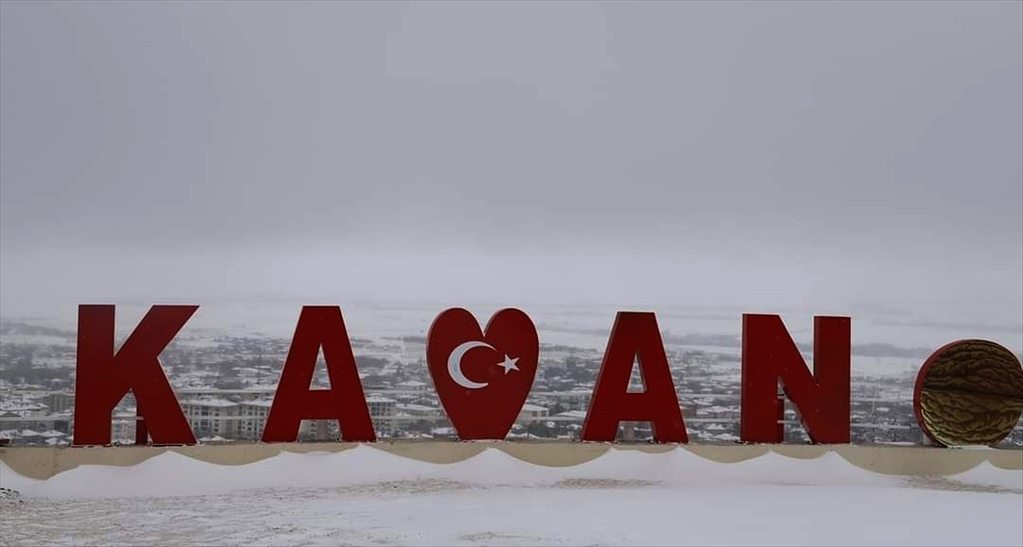 Kırıkkale, Sivas, Nevşehir, Yozgat ve Kırşehir'de kar yağışı etkili oldu