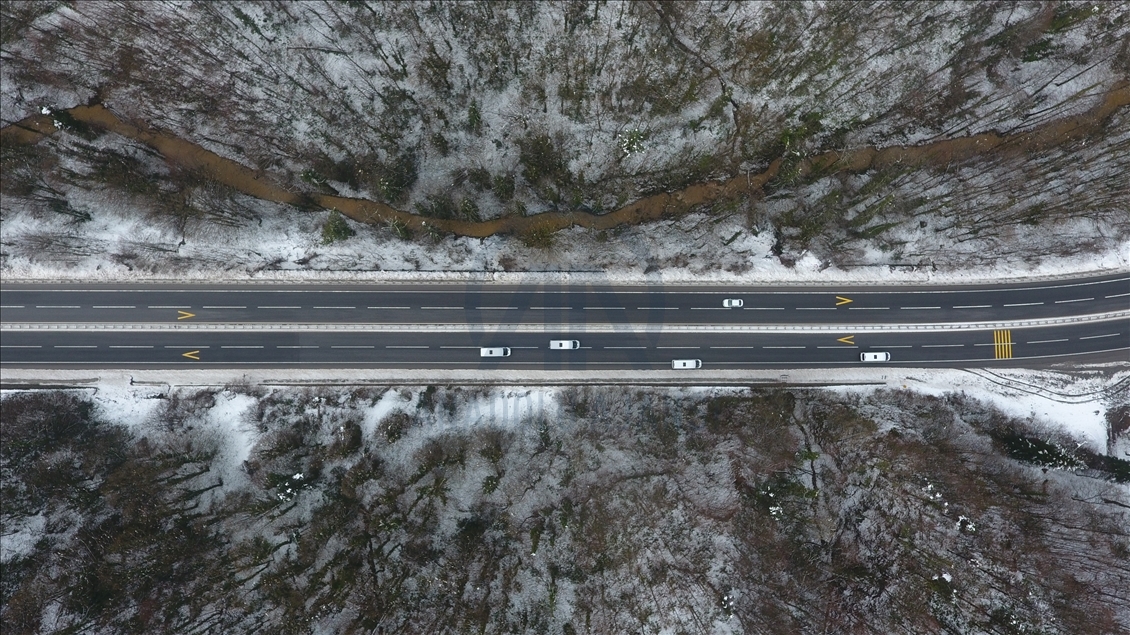 Batı Karadeniz'de kar manzaraları kartpostallık görüntüler sunuyor
