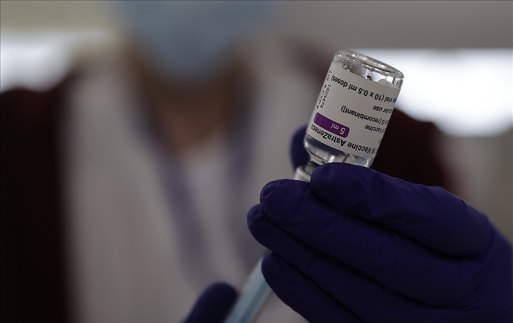 İspanya, AstraZeneca aşılarını yeniden kullanmaya başladı
