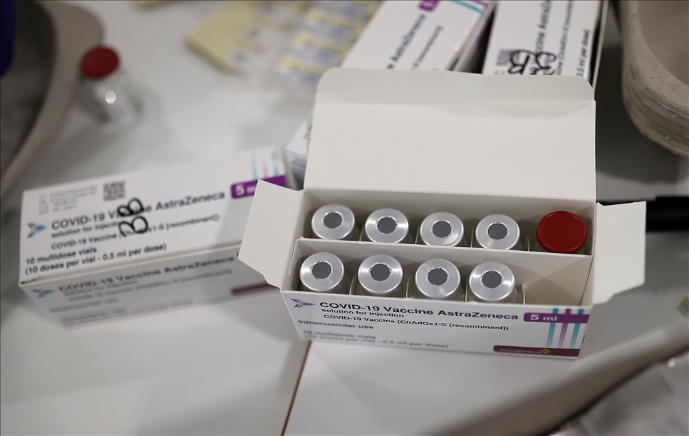 İspanya, AstraZeneca aşılarını yeniden kullanmaya başladı