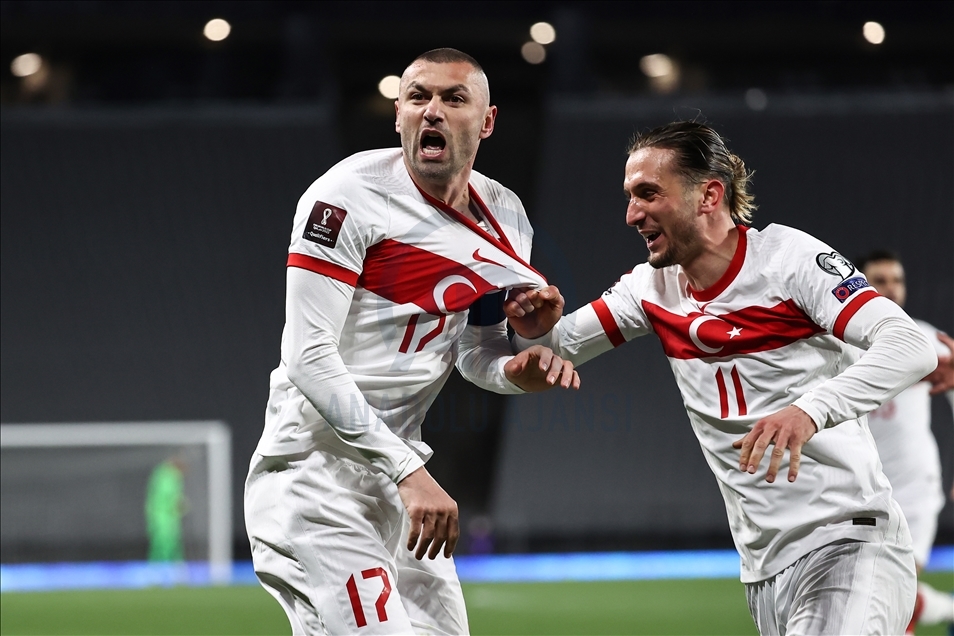 پیروزی تیم ملی فوتبال ترکیه مقابل هلند