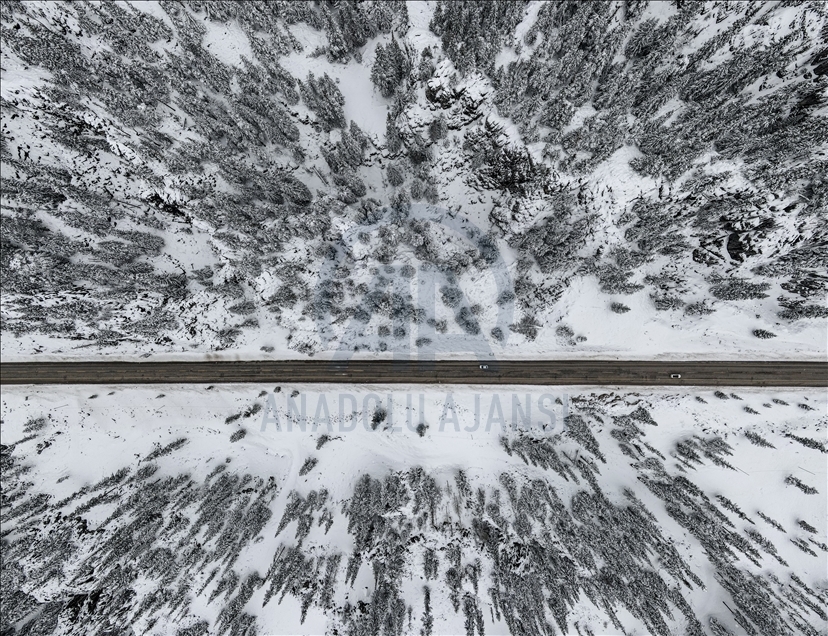 تركيا.. جبال طوروس تكتسي بحلة بيضاء