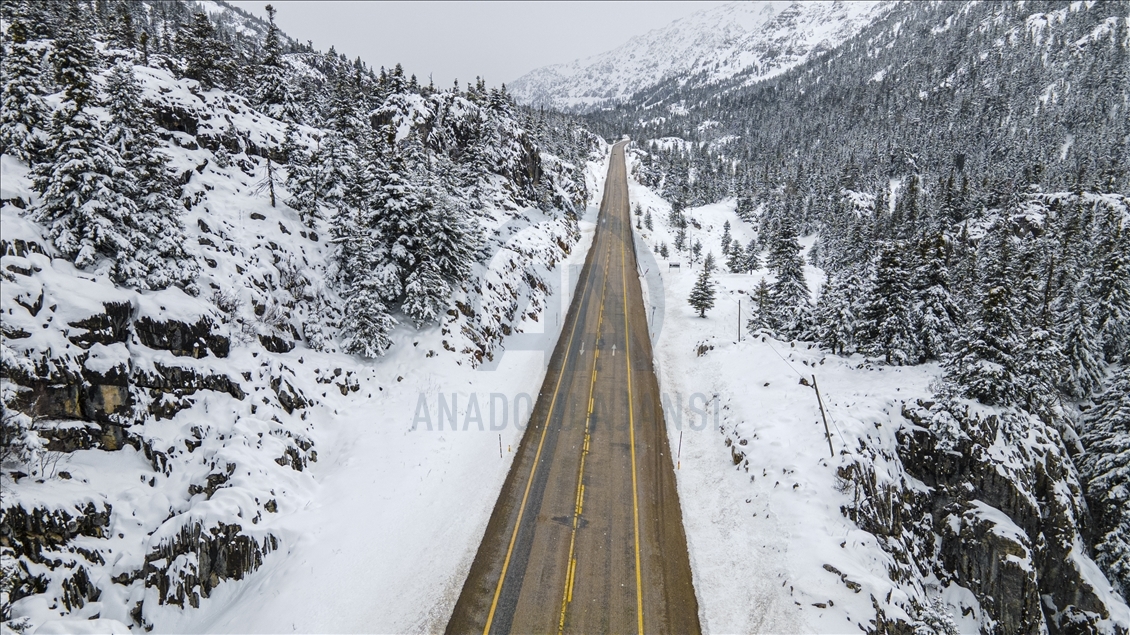 تركيا.. جبال طوروس تكتسي بحلة بيضاء