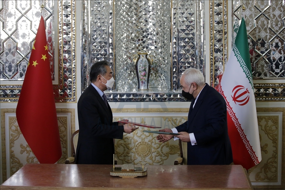 ایران و چین سند «جامع همکاری 25 ساله» امضا کردند