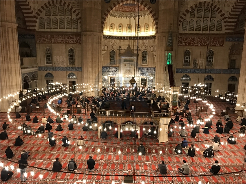 Selimiye Camisi'nde Berat Kandili idrak edildi