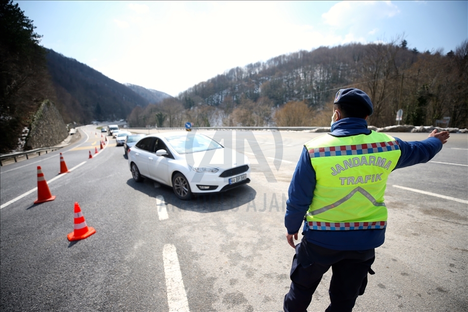 Heyelan ve çökme meydana gelen Batı Karadeniz bağlantı yolunda çalışma başlatıldı