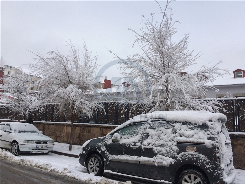 Avec les chutes de neige du printemps, l’hiver s’invite de nouveau en Turquie