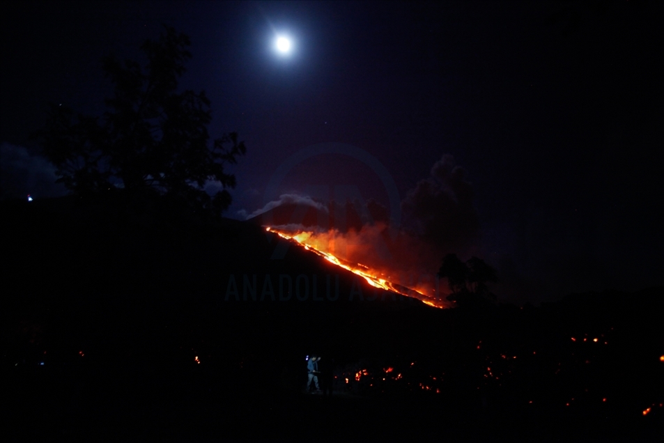 Sigue activo el volcán Pacaya en Guatemala