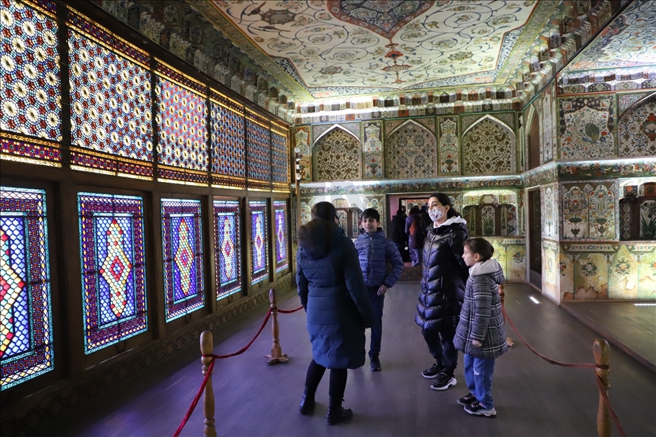 قصر الخان.. عراقة التاريخ وروعة الطبيعة في أذربيجان