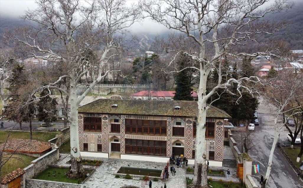 قصر الخان.. عراقة التاريخ وروعة الطبيعة في أذربيجان