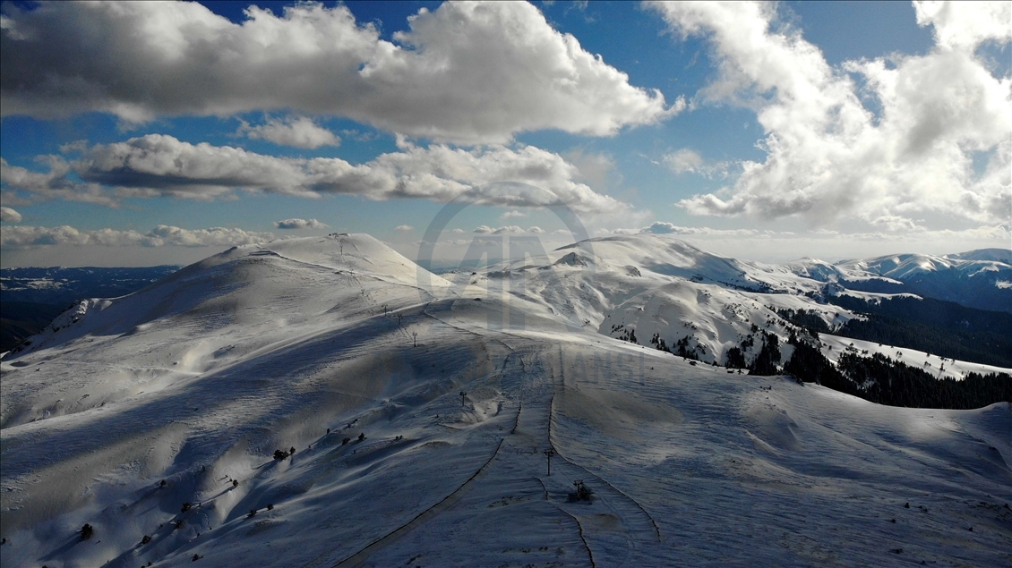 Белоснежные виды горы «Ылгаз» в Турции завораживают красотой