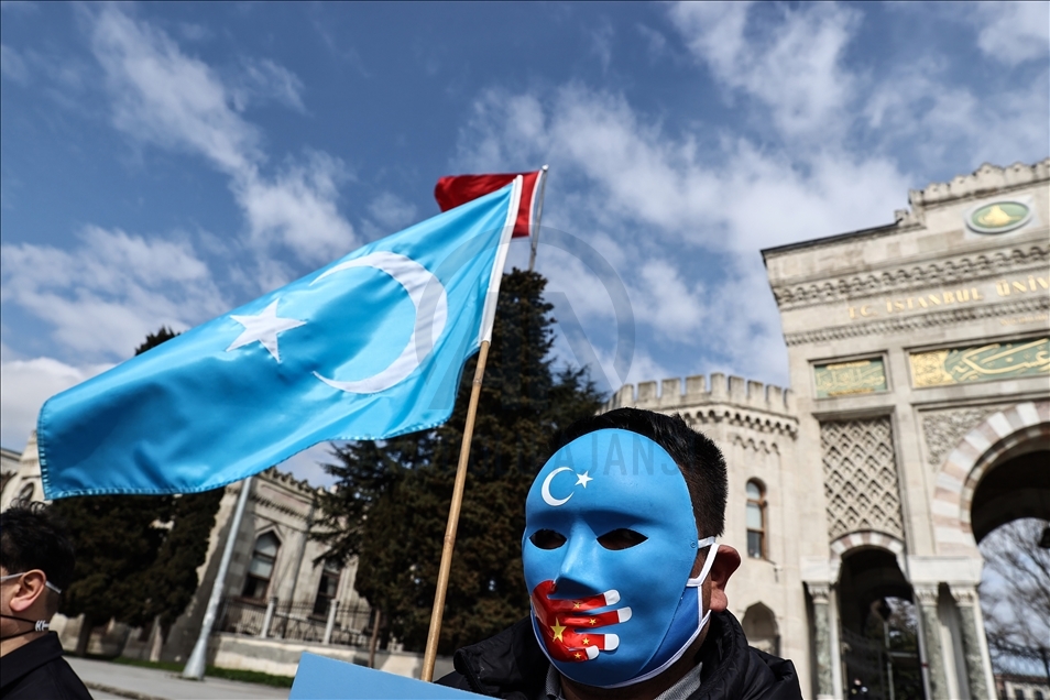 Doğu Türkistan Platformu'nca "Şaka Değil Soykırım" sergisi açıldı