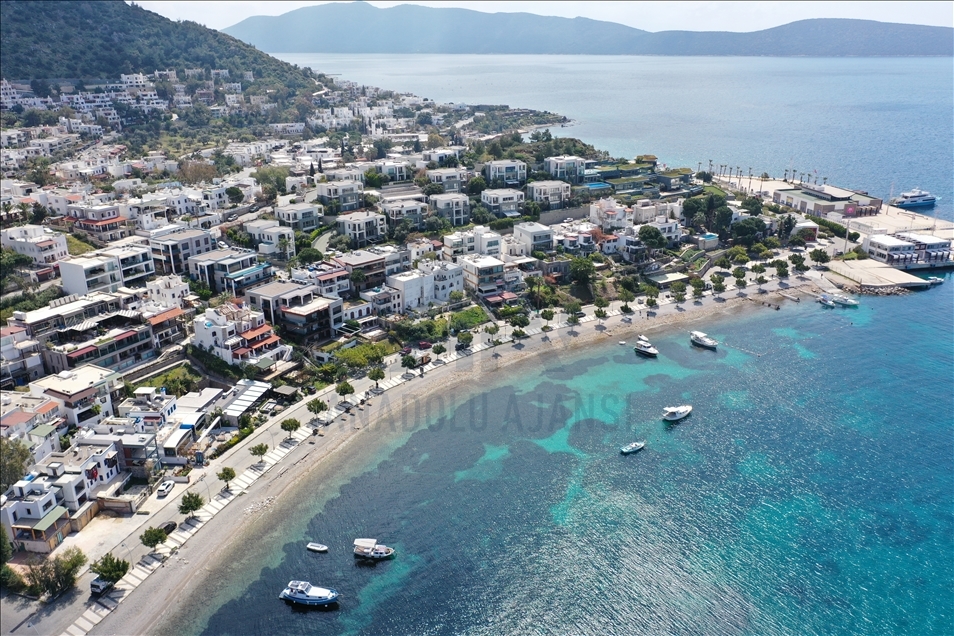 Turizm merkezleri Antalya ve Muğla'da sokağa çıkma kısıtlaması nedeniyle sessizlik hakim