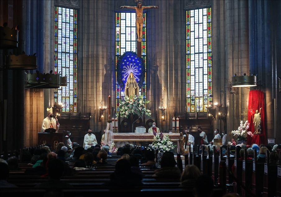 Así celebran en Estambul la Misa de Pascua