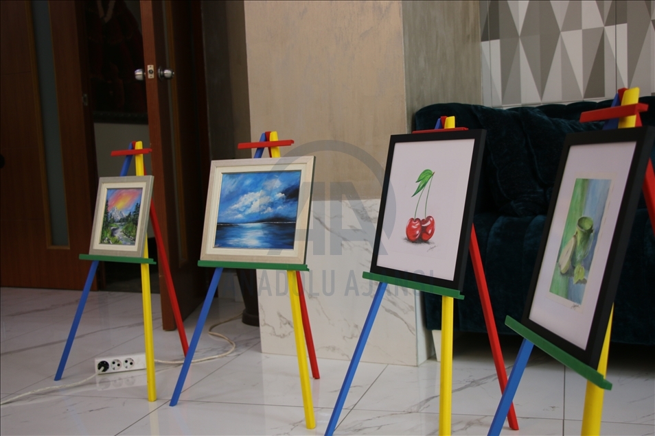Në Shkup mbahet ekspozita e vizatimeve të nxënësve nga kursi Motivi