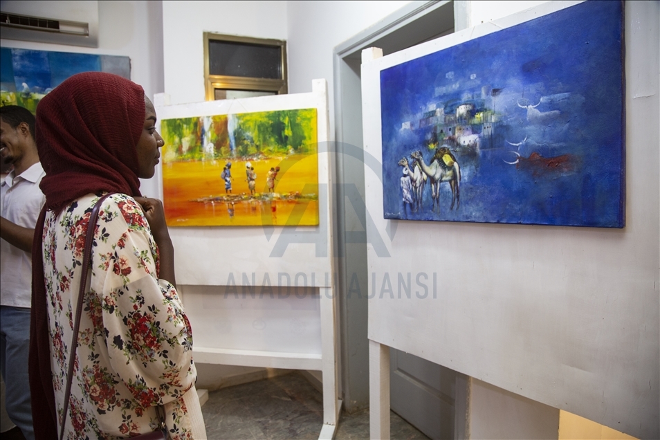 Türk ve Sudanlı sanatçılar, "Sanatın Dili" adlı fotoğraf ve resim sergisi düzenledi