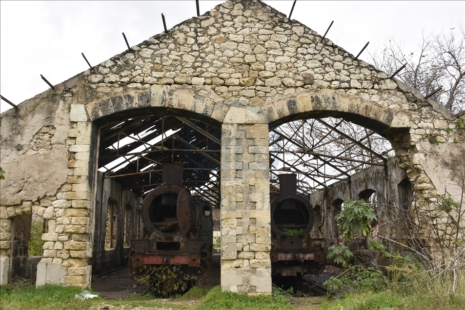 Osmanlı döneminde Lübnan'ı cazibe merkezine dönüştüren tarihi demir yolu kaderine terk edildi