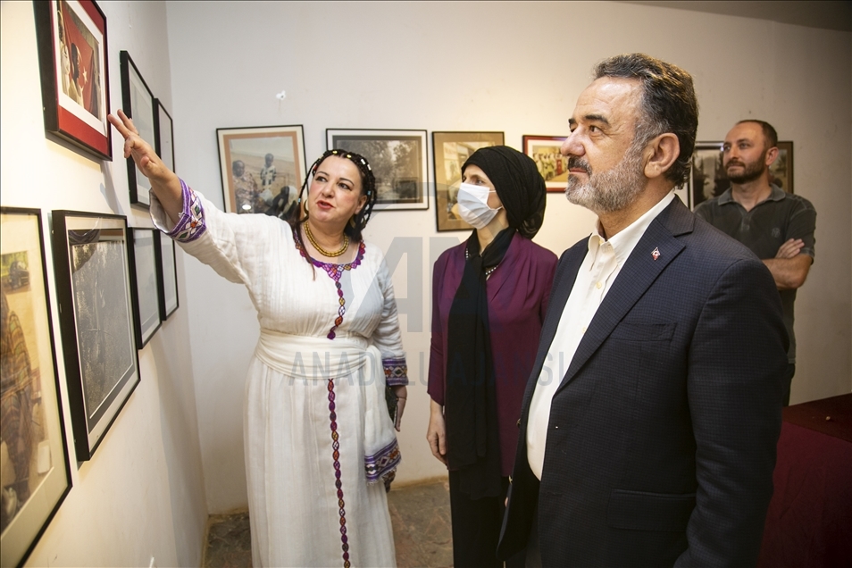 Türk ve Sudanlı sanatçılar, "Sanatın Dili" adlı fotoğraf ve resim sergisi düzenledi