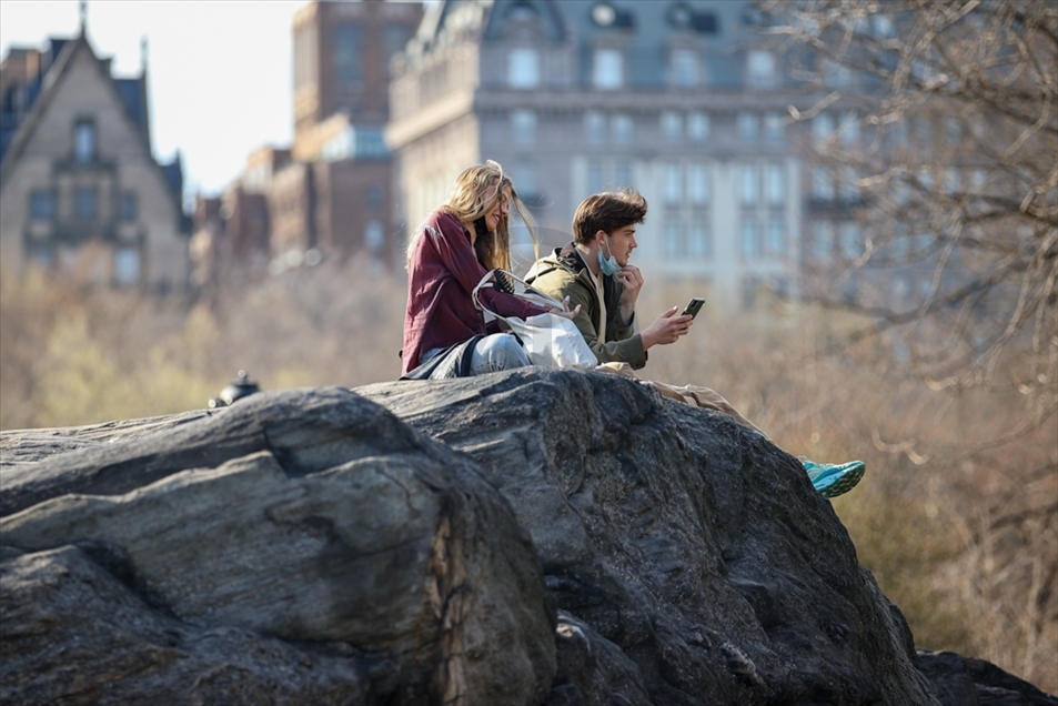 Vida cotidiana durante el Día de Pascua en Nueva York