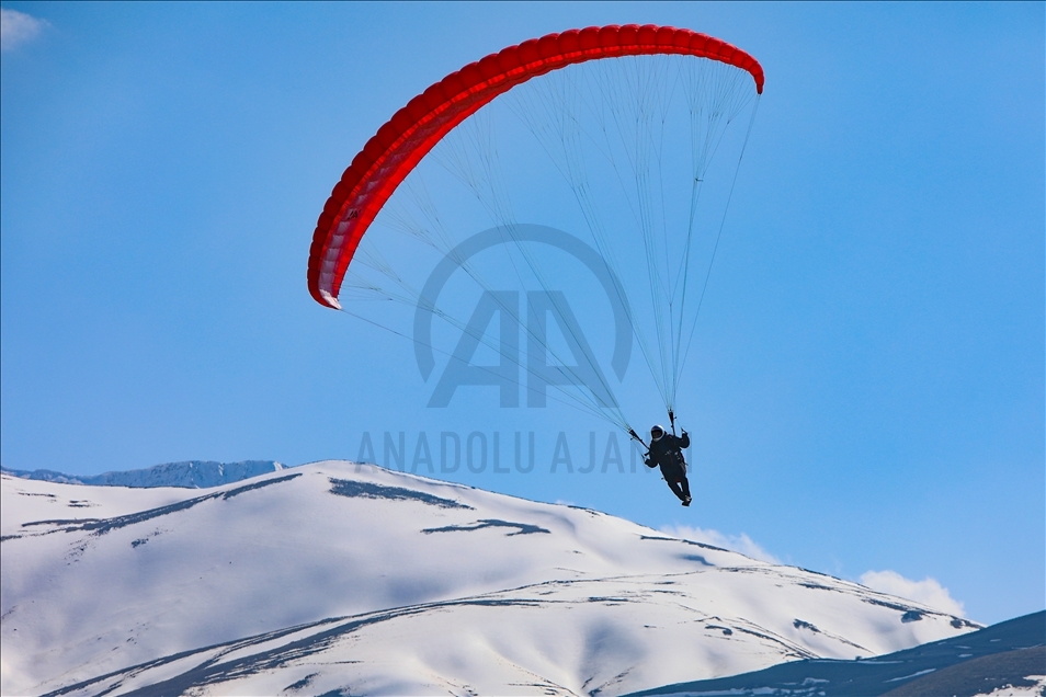 Paragliding in Turkey's Van