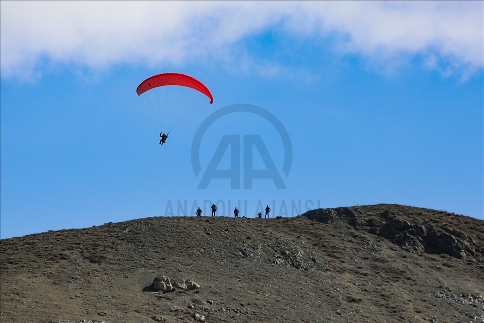 Paragliding in Turkey's Van
