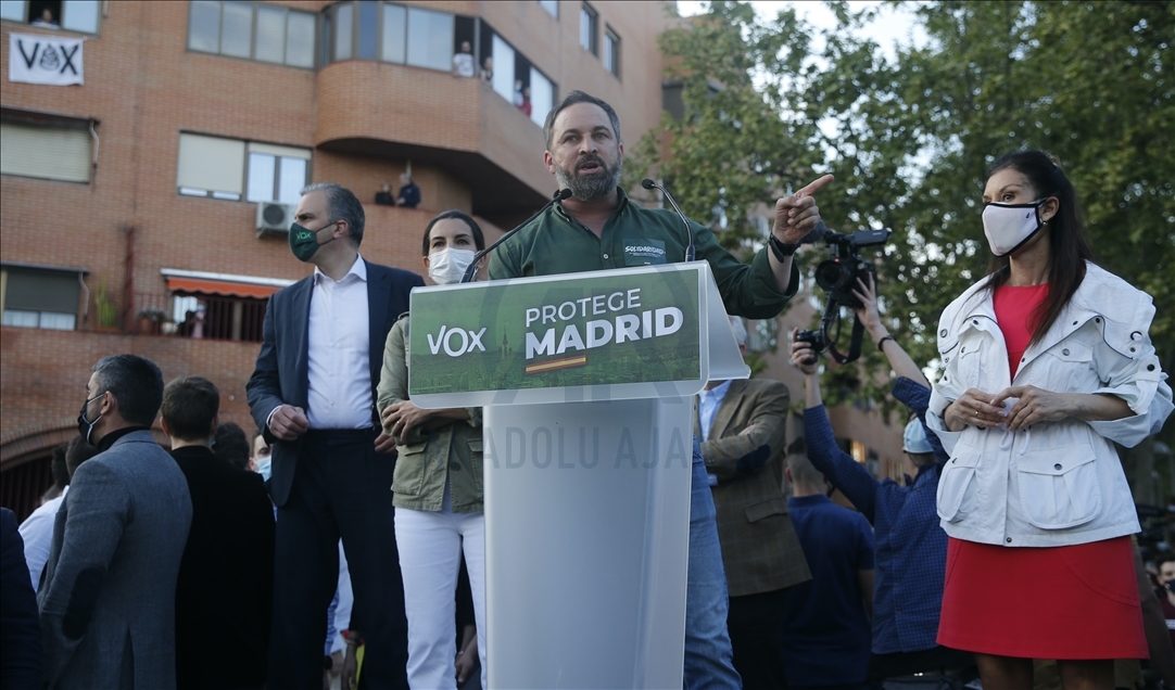 İspanya'da aşırı solun protesto ettiği aşırı sağcı Vox partisinin mitingi olaylı geçti