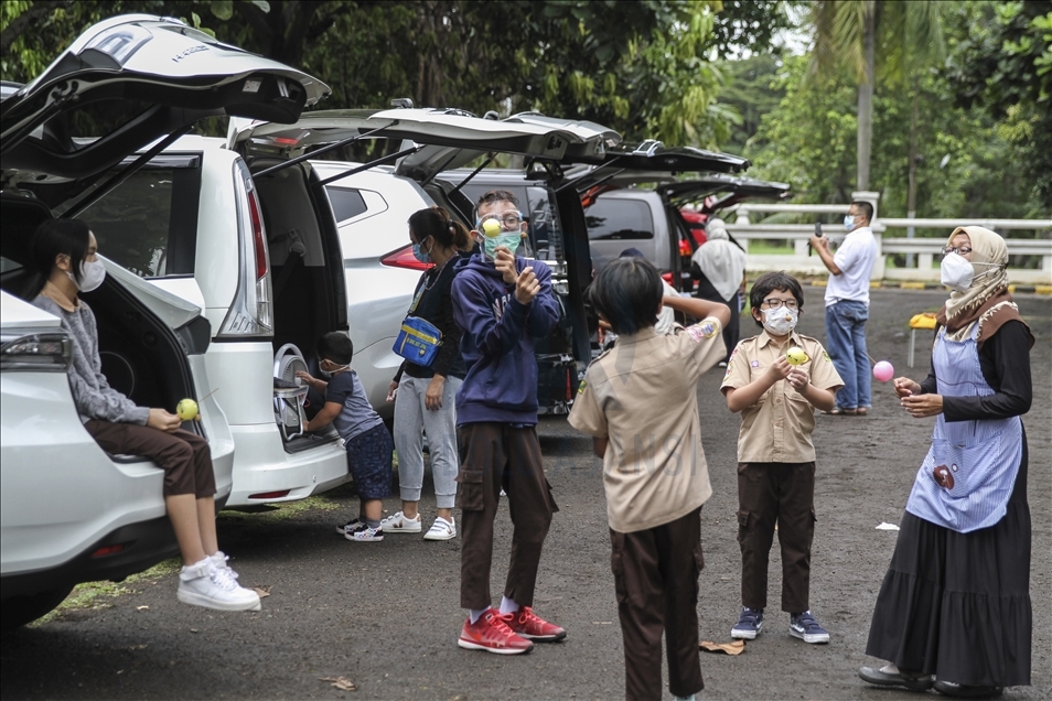 Sekolah "drive in" jadi alternatif belajar di tengah pandemi