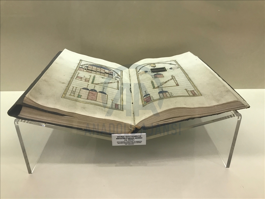 Trabzon'daki İpekyolu Müzesi'nde sergilenen özel eserler dikkati çekiyor