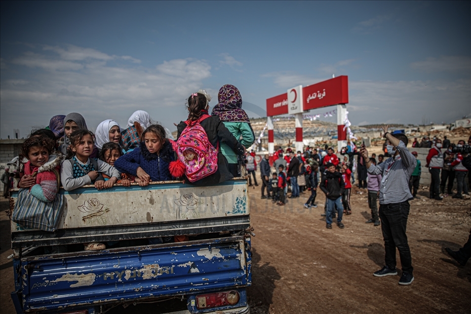 Turkish Red Crescent resettles Syrian families in briquette houses in Idlib