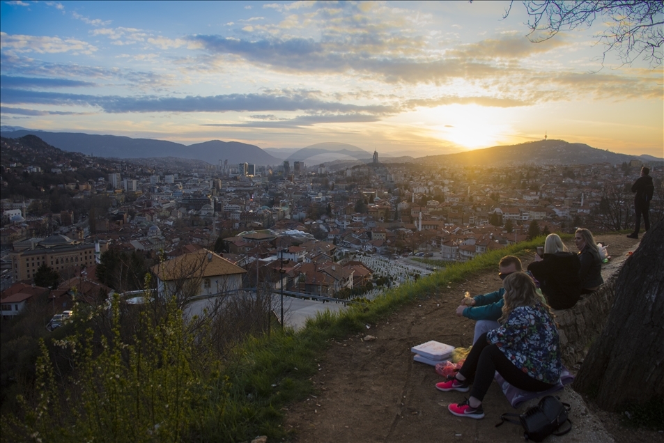 Sarajevo: Zalazak sunca uz veličanstveni pogled na grad
