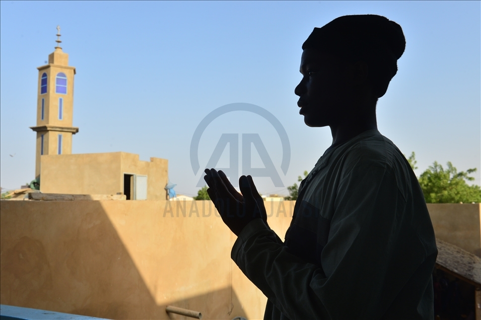 Türkiye, 10 yıldır Senegal'deki asırlık İslam medresesine yardım ulaştırıyor