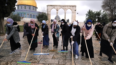 Mesxhid al-Aksa e përgatitur për Ramazan nëpërmjet aktiviteteve vullnetare të palestinezëve