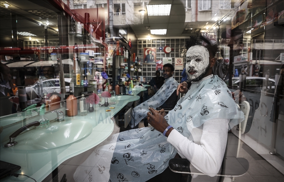 Başkentteki Somalililerin kültürel izlerini taşıyan dükkanları şehre hareketlilik katıyor