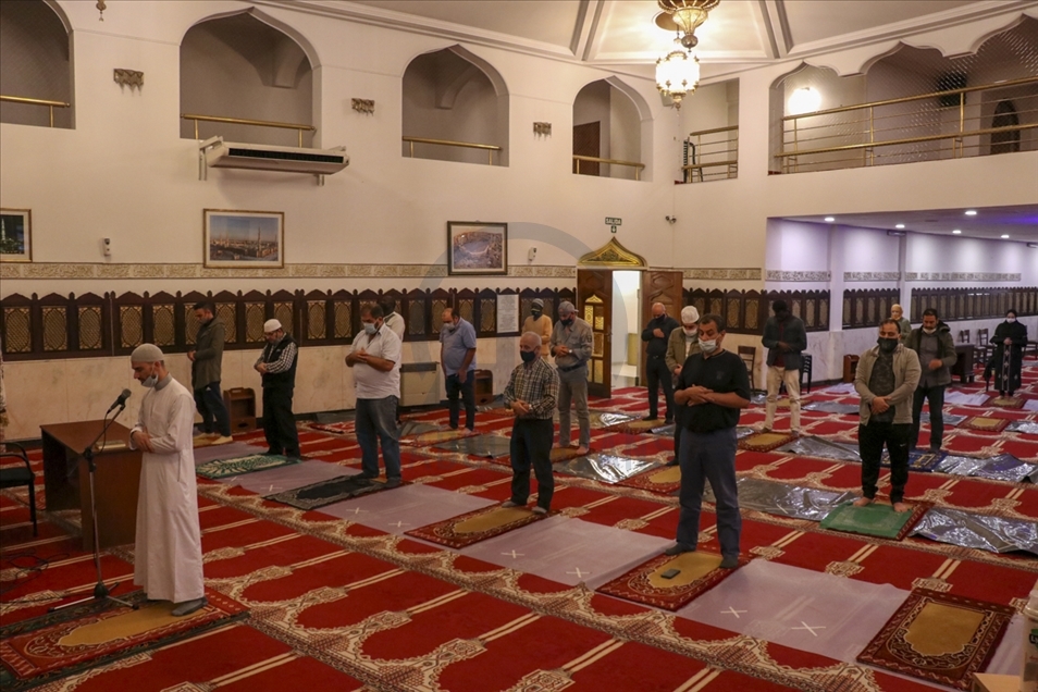 Arjantin'de ilk teravih namazı kılındı
