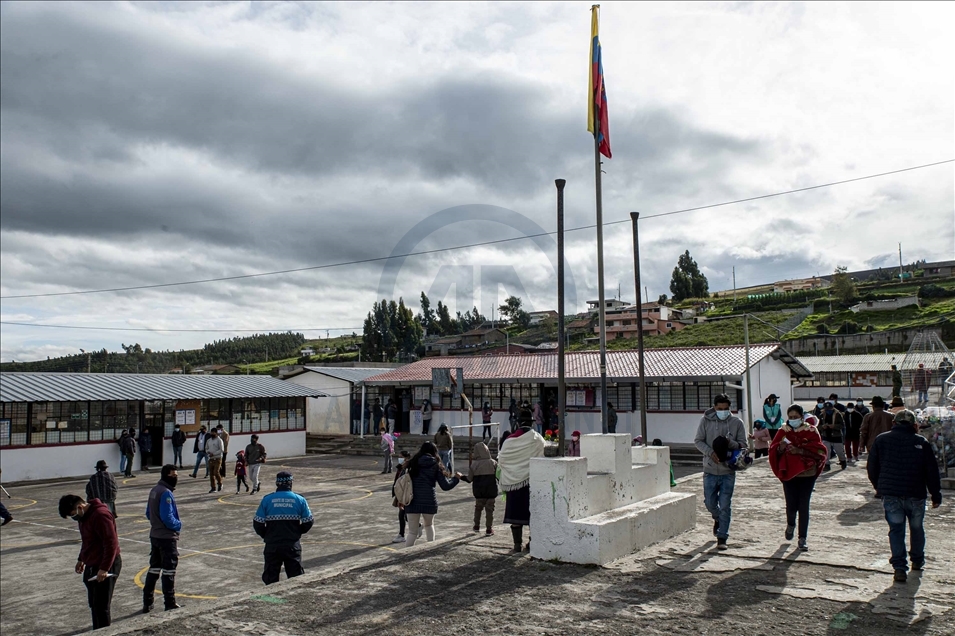 Así avanza la segunda vuelta de las elecciones presidenciales en Ecuador