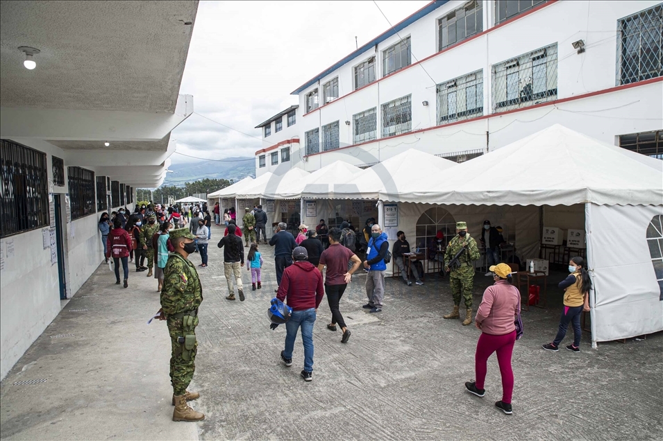 Así avanza la segunda vuelta de las elecciones presidenciales en Ecuador