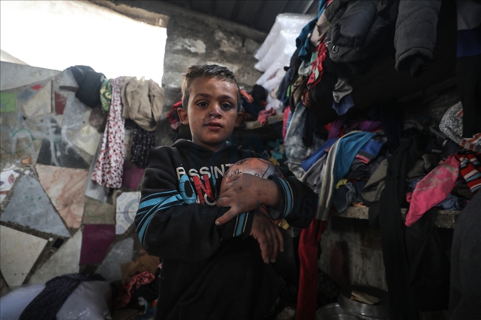 Gazze'deki Filistinli mülteciler ramazan ayında kendilerine uzanacak bir yardım eli bekliyor