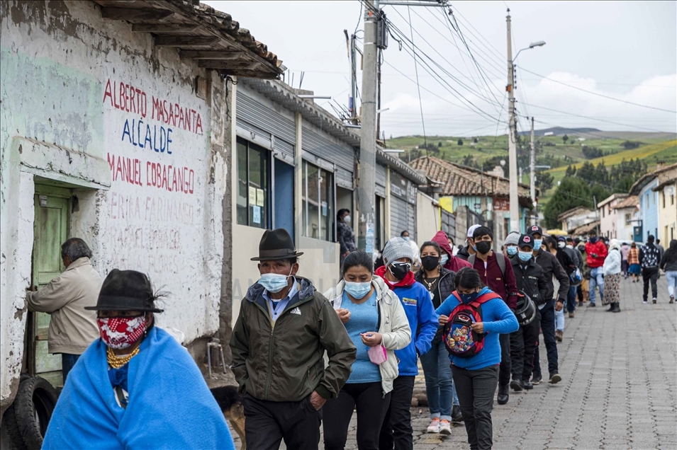 Así avanza la segunda vuelta de las elecciones presidenciales en Ecuador