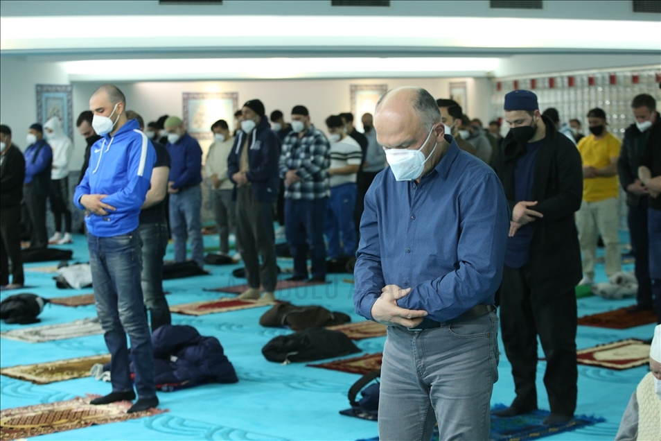 Avusturya’da bu yılki ilk teravih namazı kılındı