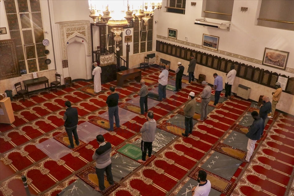 Arjantin'de ilk teravih namazı kılındı