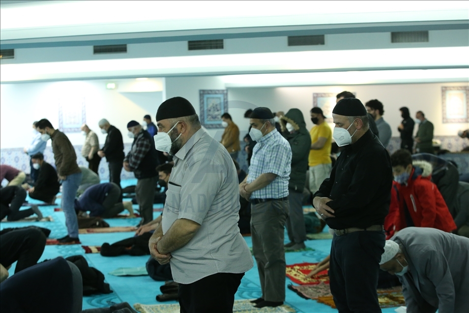 Avusturya’da bu yılki ilk teravih namazı kılındı