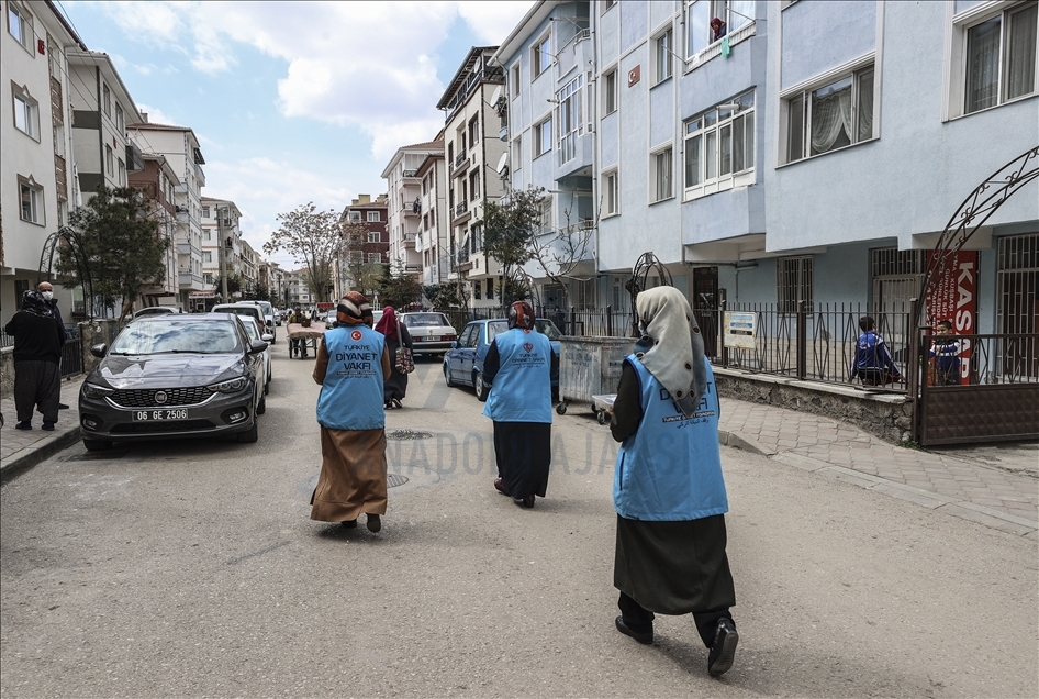 Türkiye Diyanet Vakfı, ramazan boyunca ihtiyaç sahibi 20 bin kişiye iftarlık kumanya dağıtacak