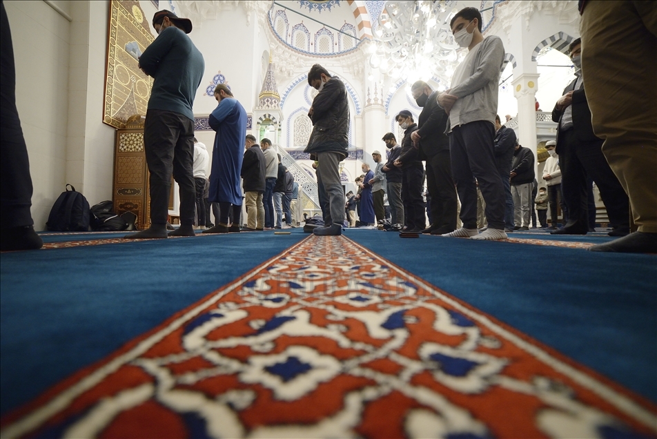 First Tarawih prayer of Ramadan in Japan