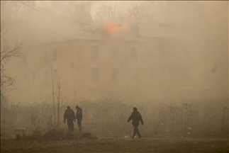 Gigantesco incendio se presenta en histórica fábrica de San Petersburgo, Rusia